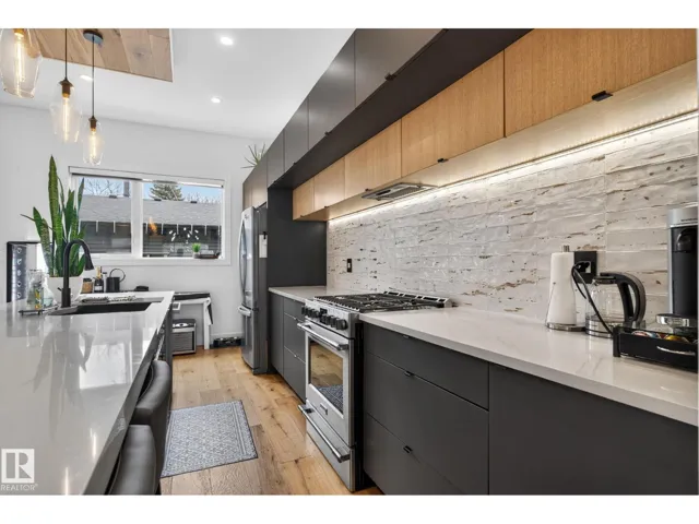 8405 77 ST NW, Edmonton, Alberta T6C2L7