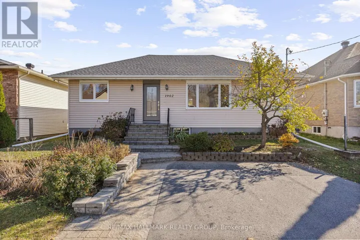 1902 ROSEBELLA AVENUE, Ottawa, Ontario K1T1G7