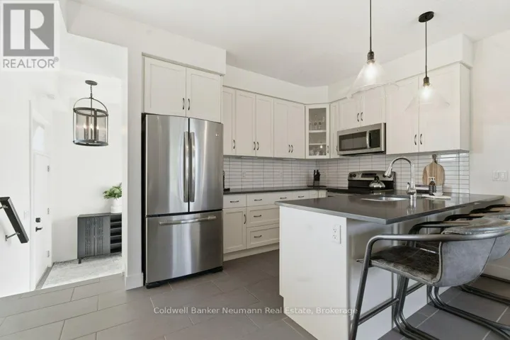 14 - 32 ARKELL ROAD, Guelph (Kortright East), Ontario N1L0L4