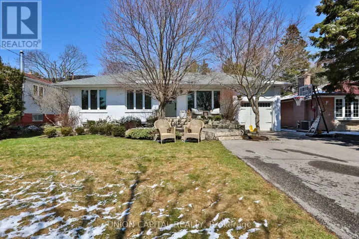 11 SHERWOOD FOREST DRIVE, Markham (Bullock), Ontario L3P1P5