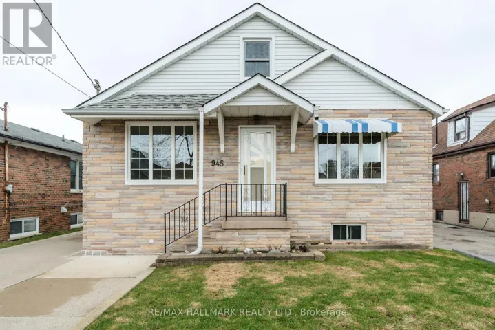945 GLENCAIRN AVENUE, Toronto (Yorkdale-Glen Park), Ontario M6B2A6
