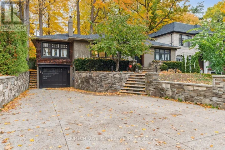 89 HOLYROOD AVENUE, Oakville (SW Southwest), Ontario L6K2V4