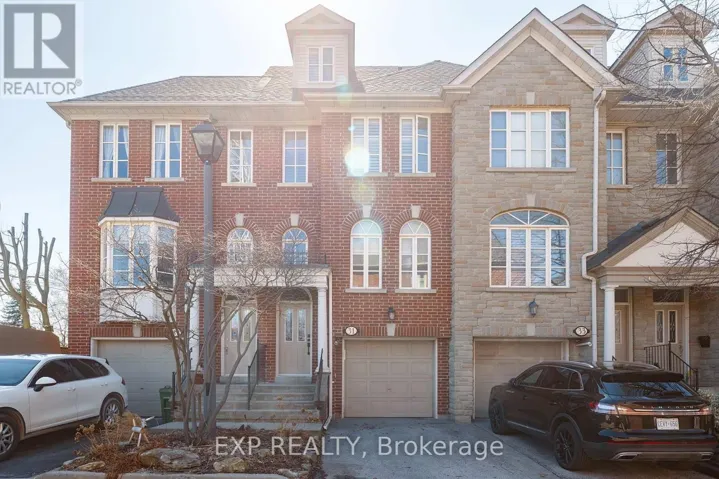 31 BROWNSTONE LANE, Toronto (Kingsway South), Ontario M8X2Z6