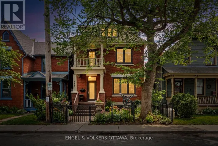 105 STANLEY AVENUE, Ottawa, Ontario K1M1N8