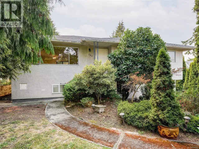 723 Genevieve Rd, Saanich, British Columbia V8X3R5