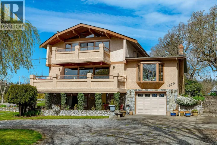 1670 Burnside Rd W, Saanich, British Columbia V8X3X3