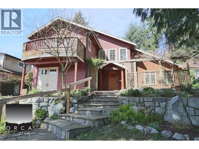 466 BRAND STREET, North Vancouver, British Columbia V7N1G1