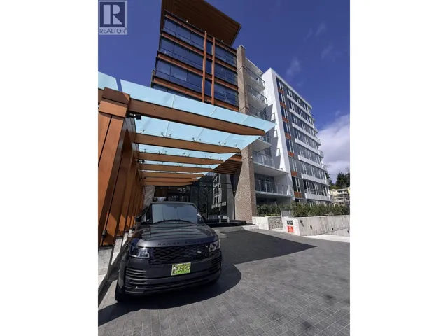 306 423 6TH STREET, West Vancouver, British Columbia V7T1A4