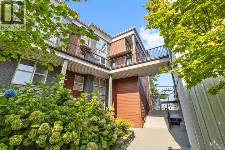 305 555 Franklyn St, Nanaimo, British Columbia V9R2X9
