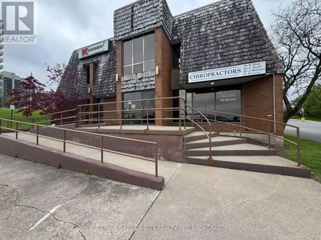 2ND FLOOR - 236 GLENRIDGE AVENUE, St. Catharines (Glendale/Glenridge), Ontario L2T3J9