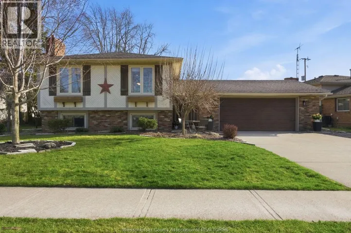 310 MAPLE AVENUE, LaSalle, Ontario N9J1P2