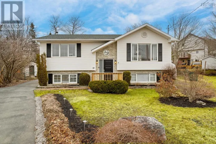 10 Tynes Court, Lower Sackville, Nova Scotia B4C3Y9