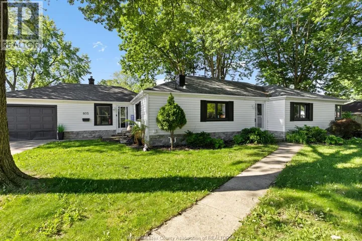 805 ROSELAWN, Windsor, Ontario N9E2B3