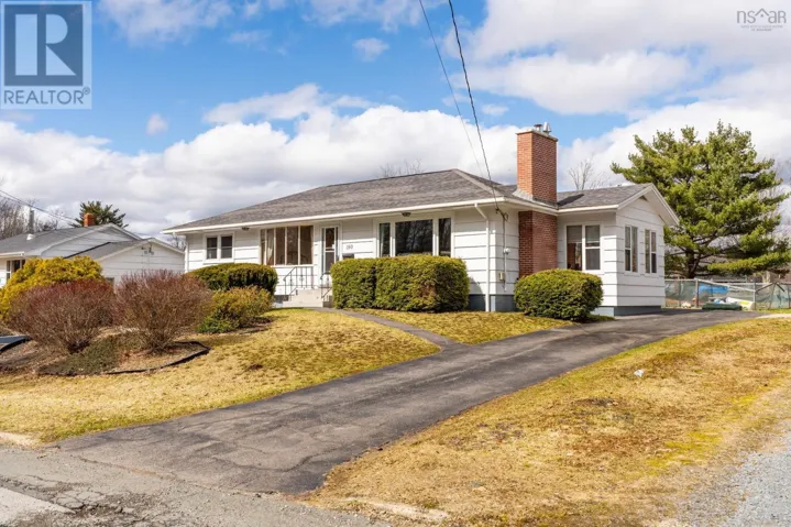 180 Queen Street, Bridgewater, Nova Scotia B4V1P6