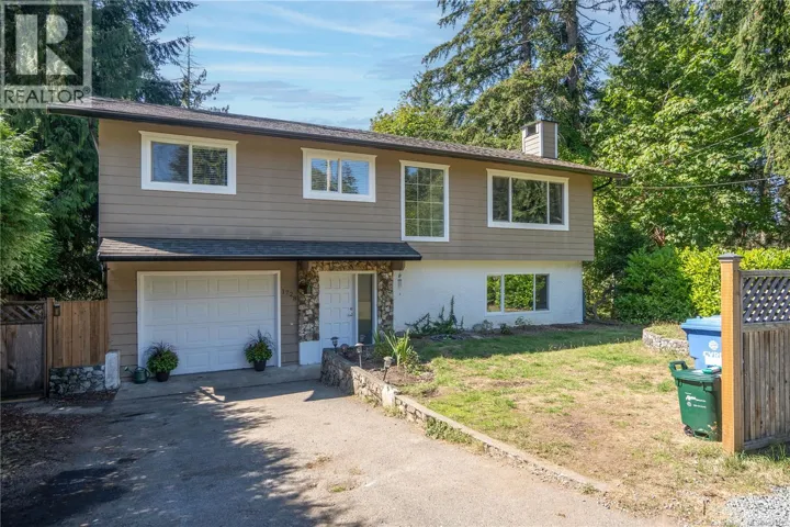 1728 Robin Hill Dr, Shawnigan Lake, British Columbia V0R2W0