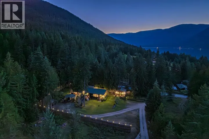 790 & 794 LEWIS Road, Harrop, British Columbia V1L6P7