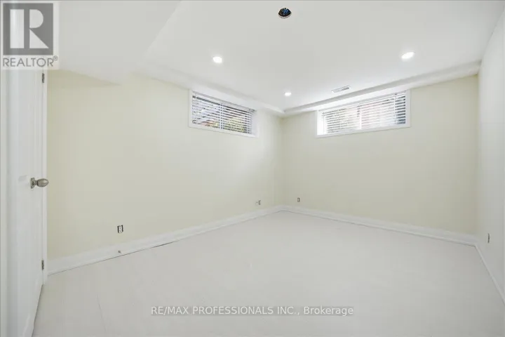 D - 9611 KEELE STREET, Vaughan (Maple), Ontario L6A1M1