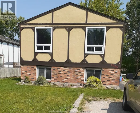 8080 CLAIRVIEW AVENUE, Windsor, Ontario N8S1J3