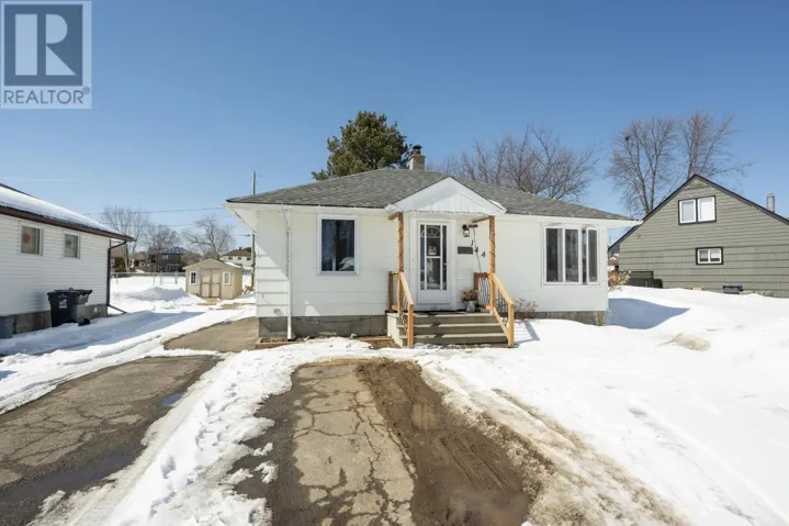 144 Strathcona AVE, Thunder Bay, Ontario P7A1S3