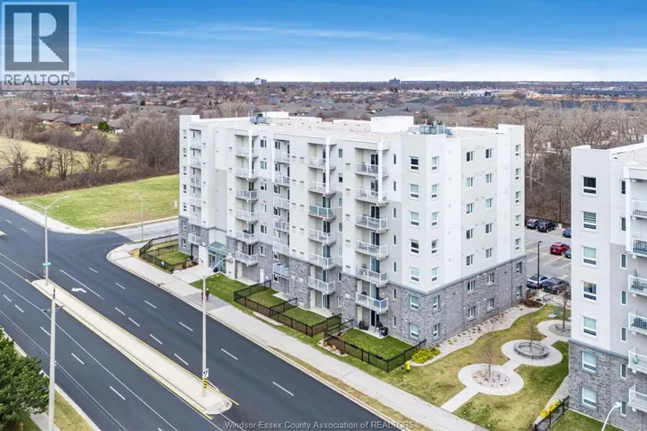 1675 Banwell Unit# 402, Windsor, Ontario N8P0G6