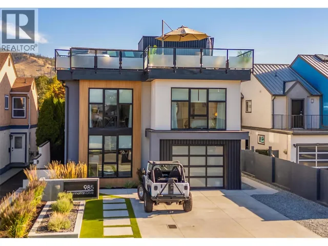 985 Manhattan Drive, Kelowna, British Columbia V1Y1H7