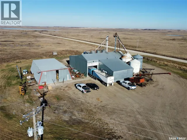 1000 First AVENUE, Young, Saskatchewan S0K4Y0