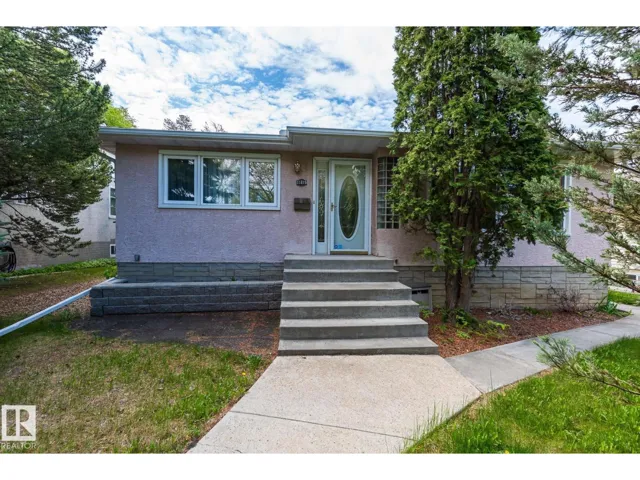 11815 76 AV NW, Edmonton, Alberta T6G0L1