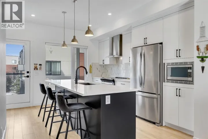 171 Greenbriar Place NW, Calgary, Alberta T3B6J3