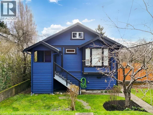 1603 Myrtle Ave, Victoria, British Columbia V8R2Z9