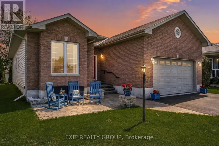 12 ALETHA DRIVE, Prince Edward County (Wellington), Ontario K0K3L0