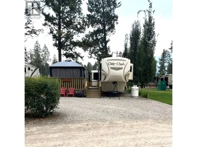 4868 Riverview Drive Unit# 139, Edgewater, British Columbia V0E1E0