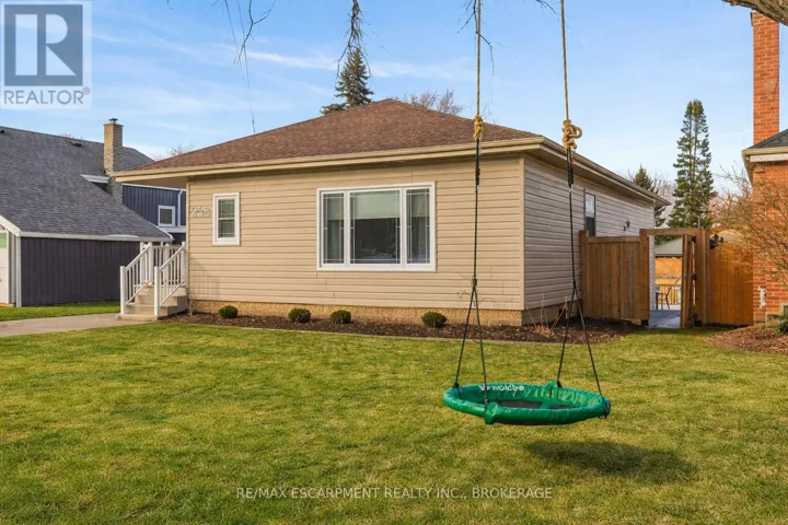 258 SANATORIUM ROAD, Hamilton (Westcliffe), Ontario L9C1Z9