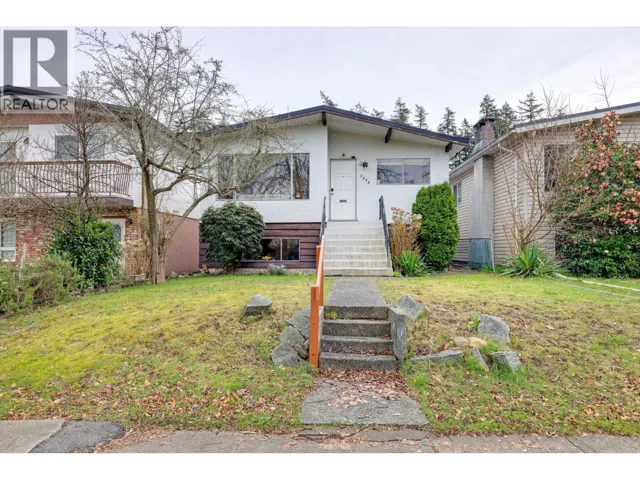 5884 ORMIDALE STREET, Vancouver, British Columbia V5R4R3