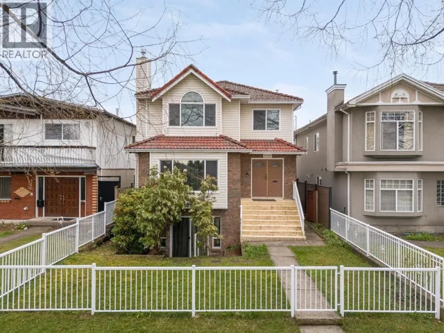 5756 KERR STREET, Vancouver, British Columbia V5R4B7