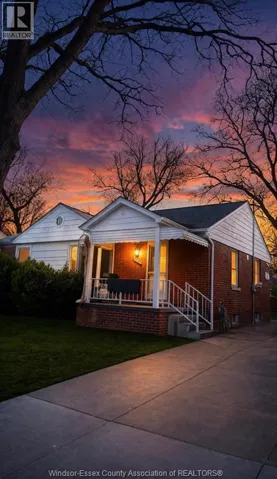 3295 Curry Unit# Lower, Windsor, Ontario N9E2T4