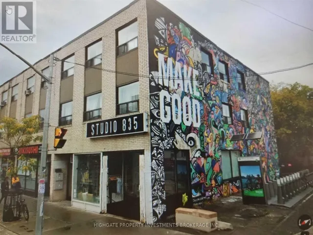 C - 835 BLOOR STREET W, Toronto (Palmerston-Little Italy), Ontario M6G1M1