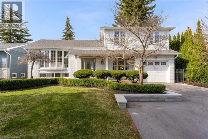 194 SOLINGATE Drive, Oakville, Ontario L6L3T1