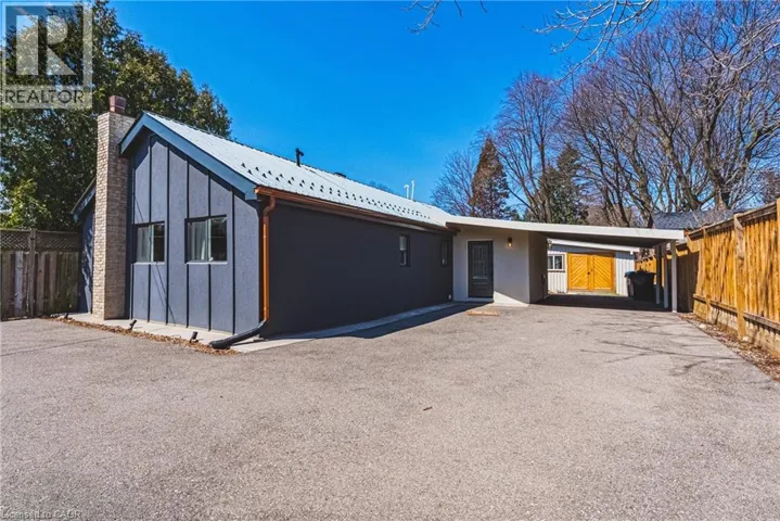 121 PAISLEY Boulevard E, Mississauga, Ontario L5A1P6