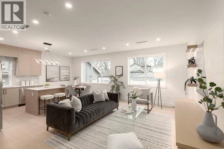 2 3506 E PENDER STREET, Vancouver, British Columbia V5K2E3