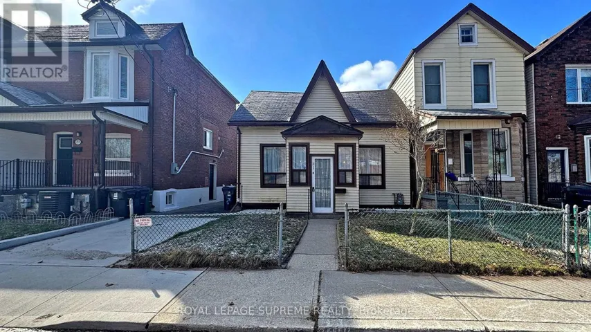 31 SHIRLEY STREET, Toronto (Little Portugal), Ontario M6K1S8