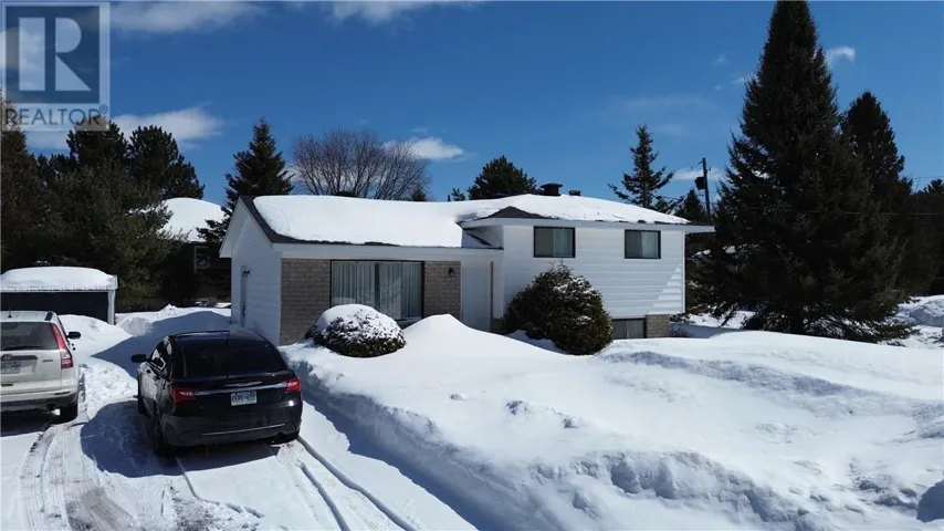 1201 Ronald Court, Sudbury, Ontario P3P1S2