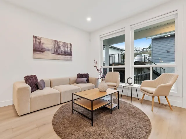 102 16693 16 AVENUE, Surrey, British Columbia V3S9X7