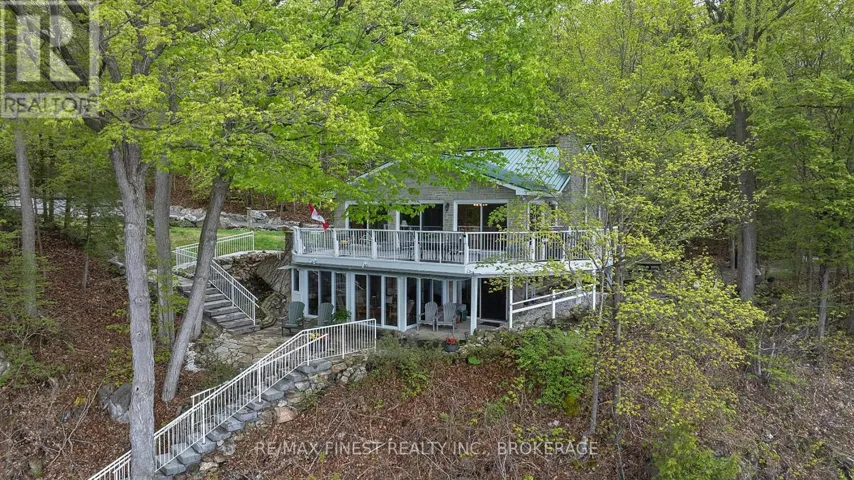 8126 PERTH ROAD, South Frontenac (Frontenac South), Ontario K0H2L0