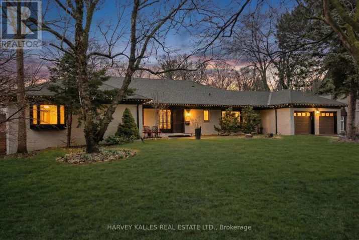 140 SANDRINGHAM DRIVE, Toronto (Lansing-Westgate), Ontario M3H1E3