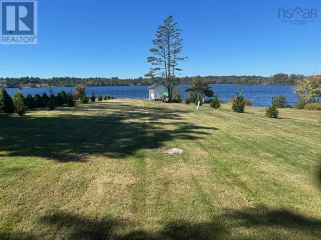 727 Highway 1, Hebron, Nova Scotia B5A5Z5