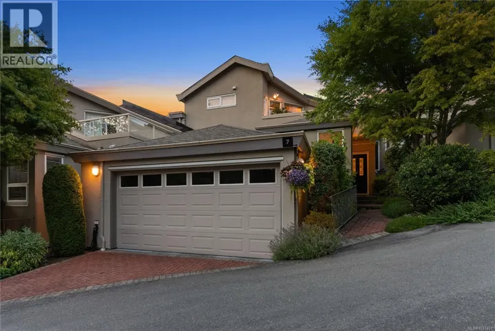 7 4771 Cordova Bay Rd, Saanich, British Columbia V8Y2J7