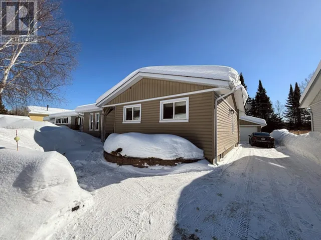 48 Redwing AVE, Manitouwadge, Ontario P0T2C0