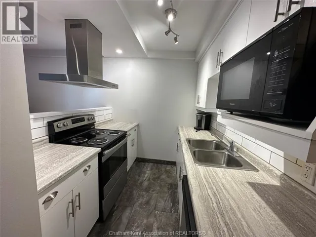 200 Emma STREET Unit# 1, Chatham, Ontario N7L5E9