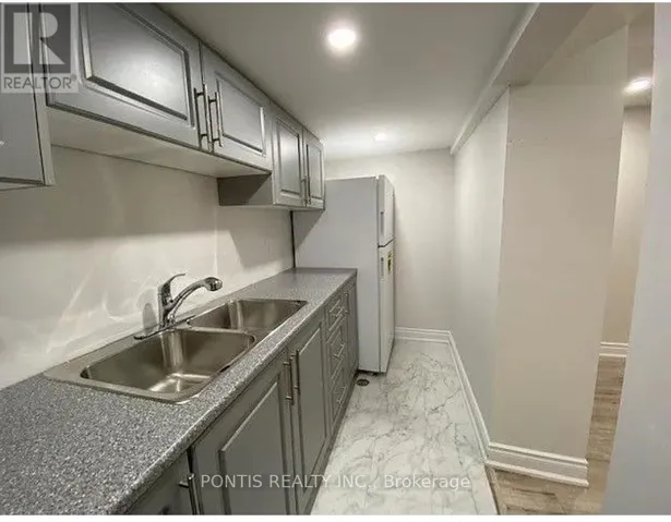 BASEMENT APT. - 188 HOLMES CRESCENT, Milton (SC Scott), Ontario L9T0V9