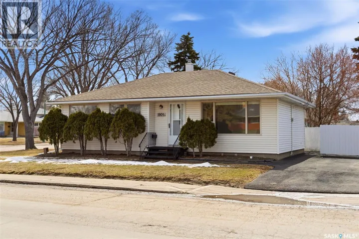 1905 7th AVENUE, Regina, Saskatchewan S4R0J4